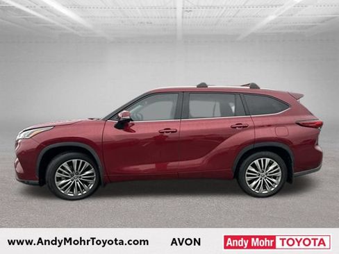Used 2023 Toyota Highlander Platinum FWD image 5