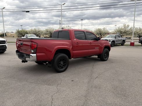 Certified 2021 Toyota Tacoma SR5 image 5