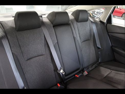 Certified 2025 Honda Accord SE image 21