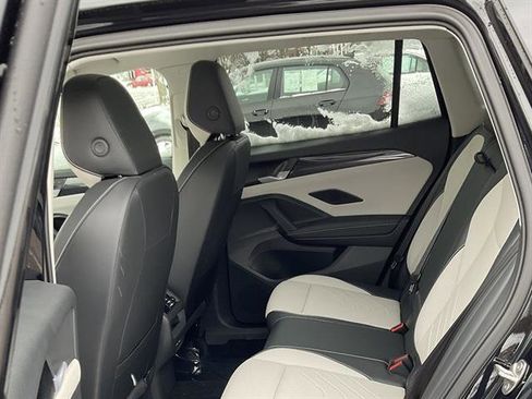 New 2026 Volkswagen Tiguan SE image 6