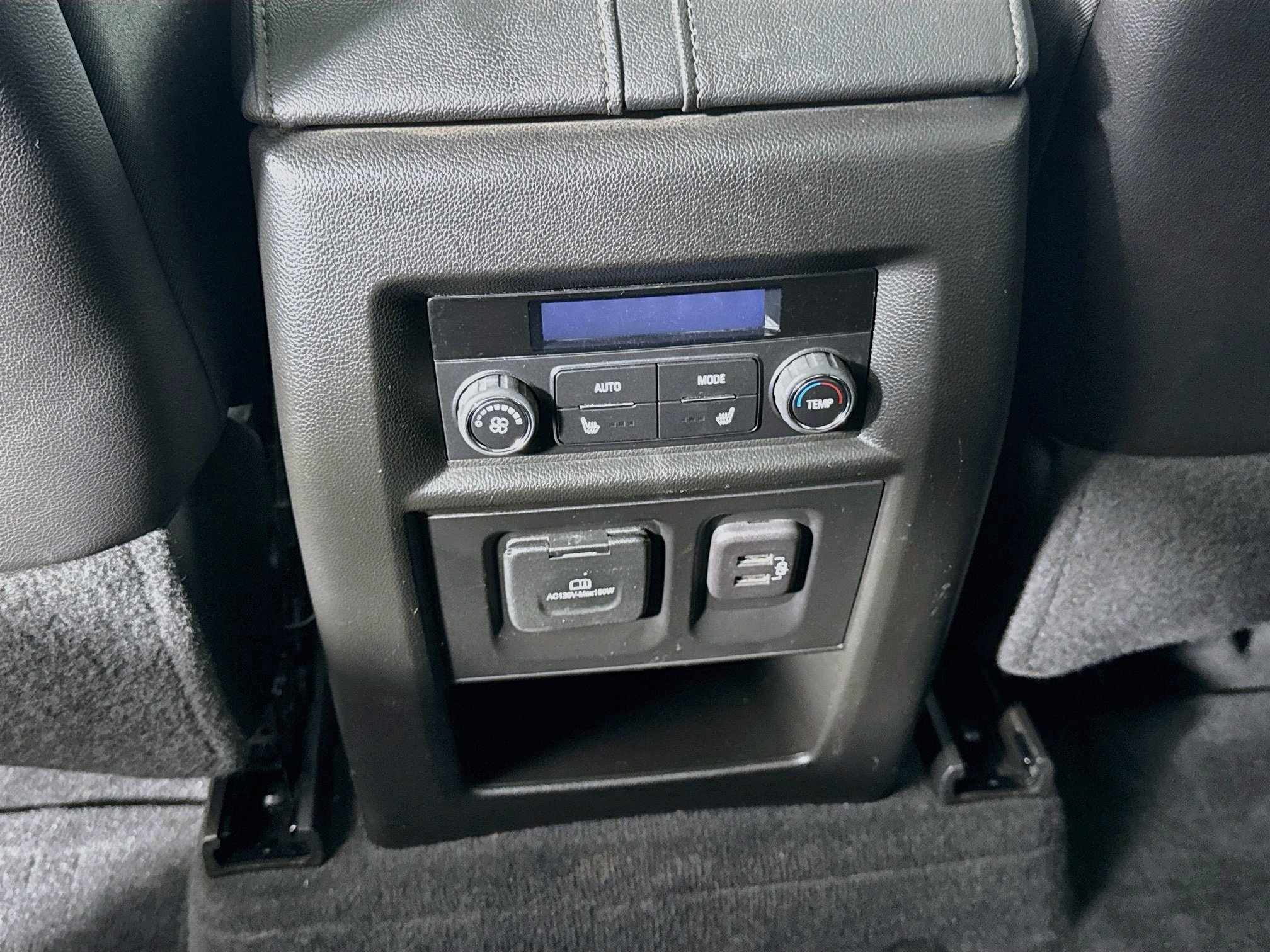 Used 2023 Chevrolet Traverse High Country FWD image 28