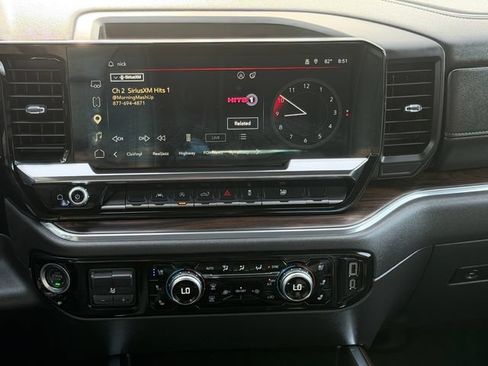 Used 2025 GMC Sierra 1500 SLT w/ SLT Premium Package AWD/4WD image 17