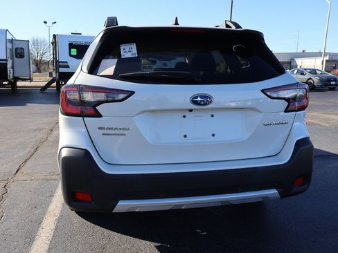 Used 2023 Subaru Outback Limited image 18