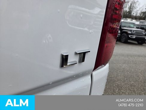 Used 2025 Chevrolet Silverado 2500 LT w/ Convenience Package AWD/4WD image 11