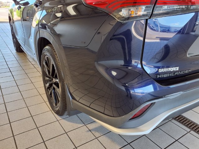 Used 2023 Toyota Highlander XSE FWD image 22