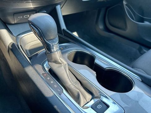 Used 2024 Chevrolet Malibu LT FWD image 15