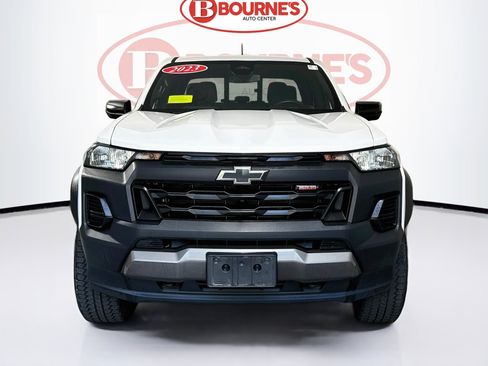 Used 2023 Chevrolet Colorado Trail Boss AWD/4WD image 5