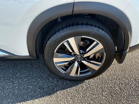 Used 2023 Nissan Rogue SL image 8