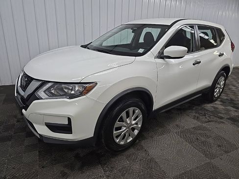 Used 2018 Nissan Rogue S image 8