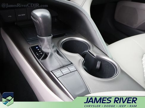 Used 2022 Toyota Camry SE image 35