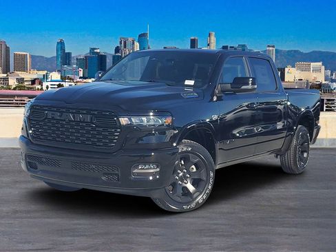 New 2026 RAM 1500 4x4 Crew Cab image 2