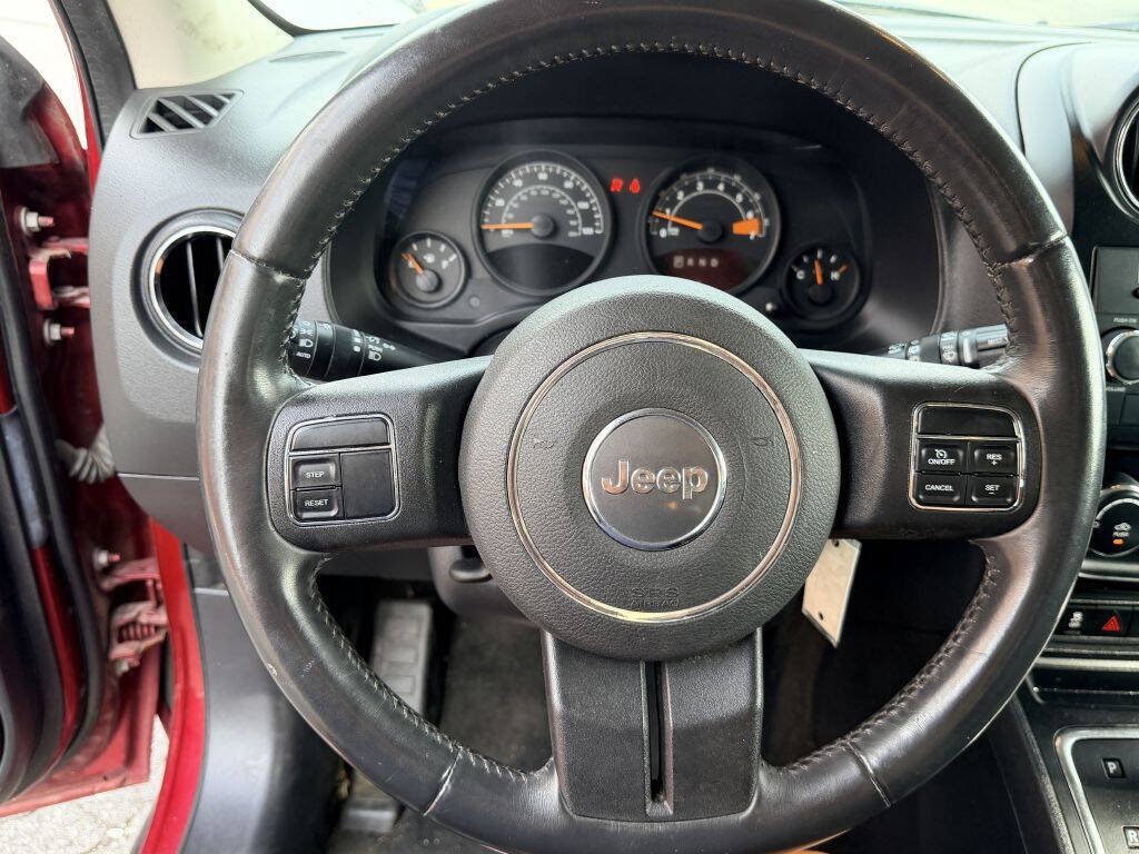 Used 2016 Jeep Patriot High Altitude AWD/4WD image 10