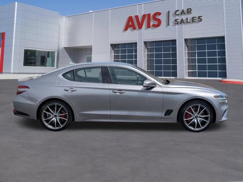 Used 2025 Genesis G70 2.5T RWD image 5
