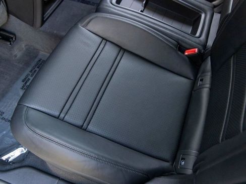 New 2025 Porsche Cayenne Turbo image 98