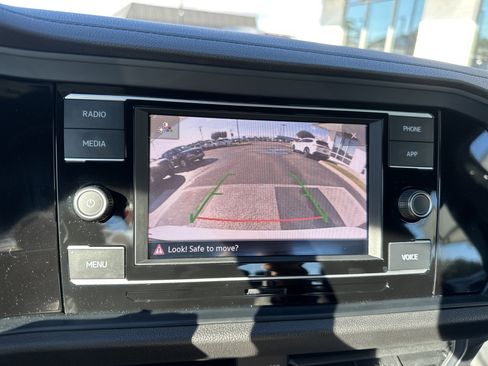 Used 2024 Volkswagen Jetta Sport image 18