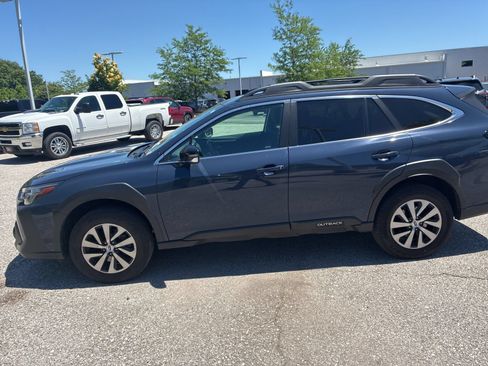 Used 2023 Subaru Outback Premium w/ Popular Package #1 AWD/4WD image 35