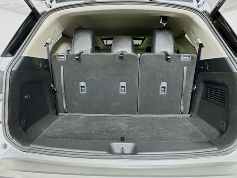 Used 2024 Nissan Pathfinder SL w/ SL Premium Package image 27