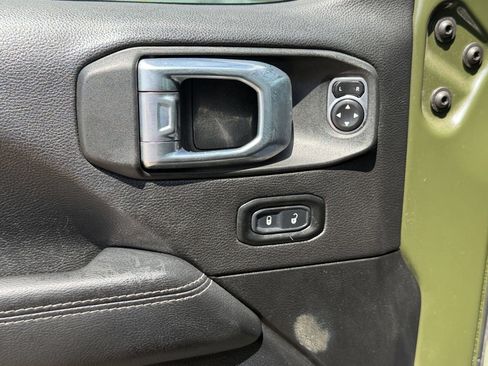 Used 2021 Jeep Wrangler Unlimited Sahara w/ Safety Group AWD/4WD image 15