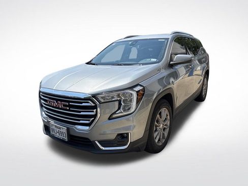 Used 2024 GMC Terrain SLT FWD image 3