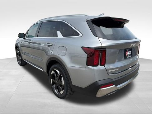 Certified 2025 Kia Sorento EX FWD image 5