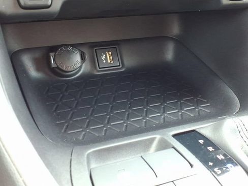 Used 2024 Toyota RAV4 LE AWD/4WD image 25