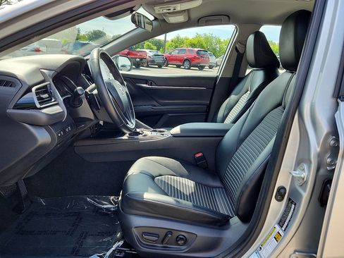 Used 2021 Toyota Camry SE AWD/4WD image 13