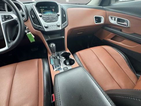 Used 2017 Chevrolet Equinox Premier w/ Enhanced Convenience Package image 3