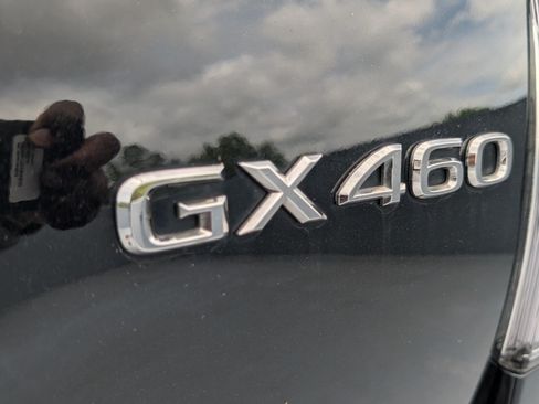 Used 2021 Lexus GX 460 Premium w/ Premium Package AWD/4WD image 9