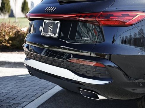 New 2025 Audi Q5 Prestige image 9