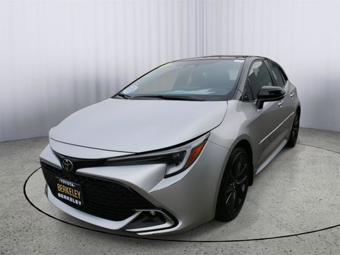 Used 2024 Toyota Corolla XSE image 4