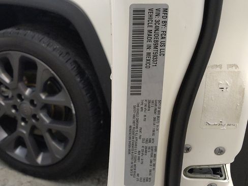 Used 2021 Jeep Compass Latitude image 33