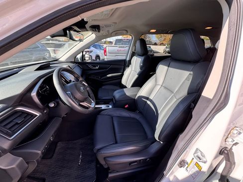 Used 2024 Subaru Ascent Limited image 10