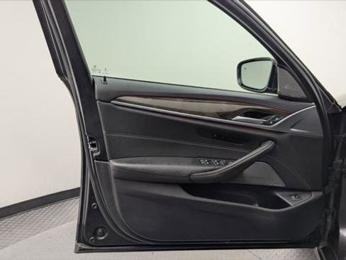 Used 2019 BMW 540i w/ Convenience Package image 12