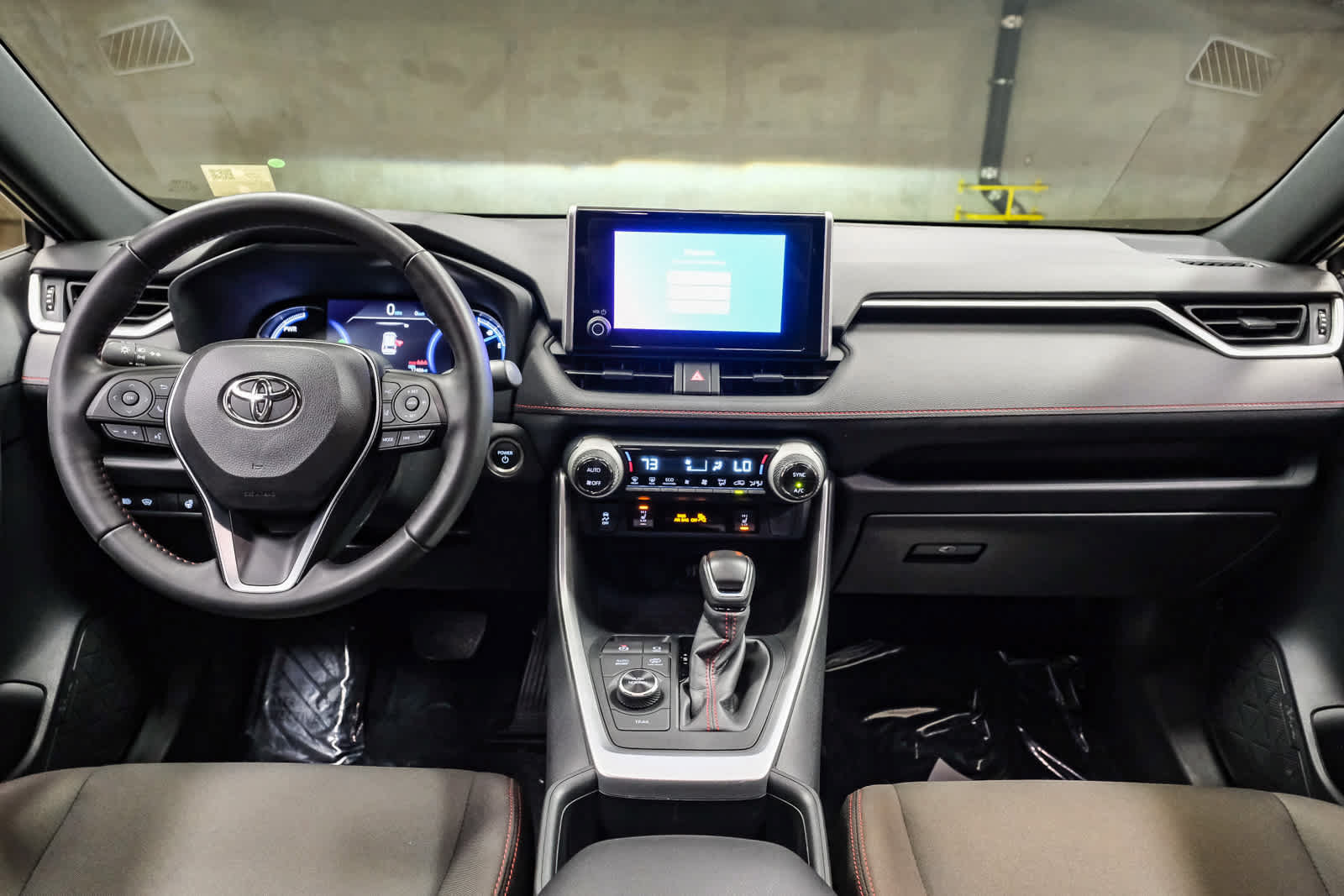Used 2024 Toyota RAV4 SE w/ Weather & Moonroof Package AWD/4WD image 15