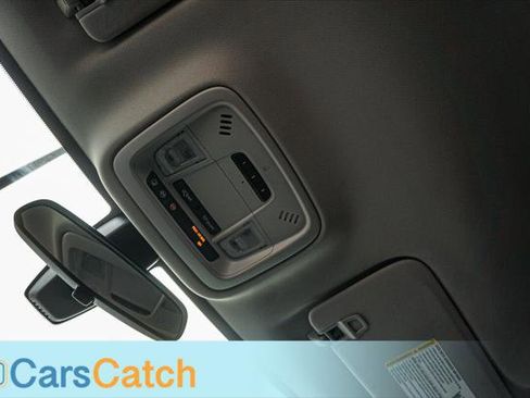 Used 2019 Chevrolet Traverse LT image 24