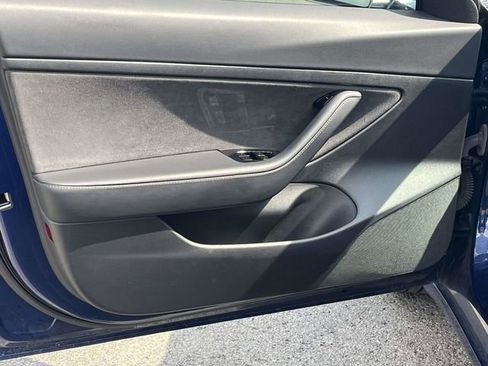 Used 2020 Tesla Model 3 Standard Range Plus RWD image 14