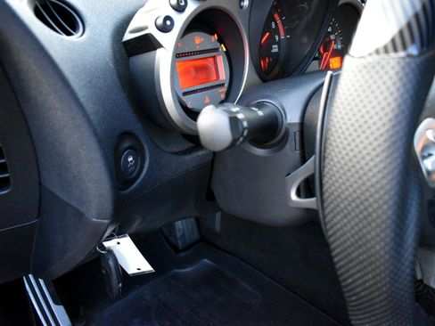 Used 2015 Nissan 370Z Coupe image 33