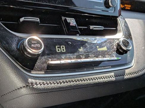 Used 2022 Toyota Corolla SE image 7