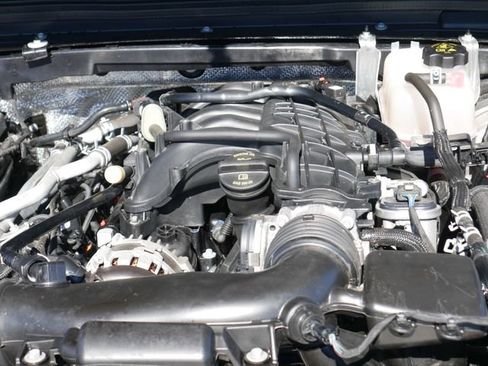 Used 2024 Jeep Wrangler Sport S image 9