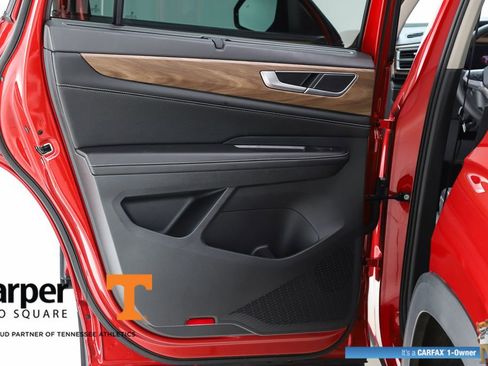 Used 2024 Volkswagen Atlas SE FWD image 17