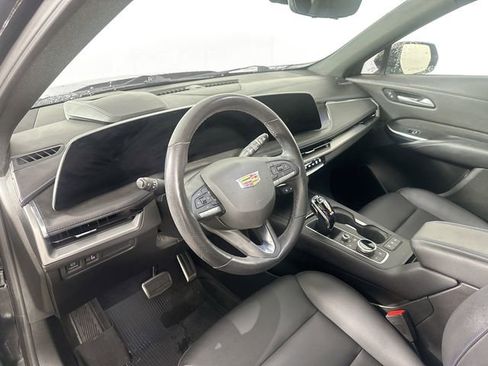 Used 2024 Cadillac XT4 Sport w/ Technology Package AWD/4WD image 9