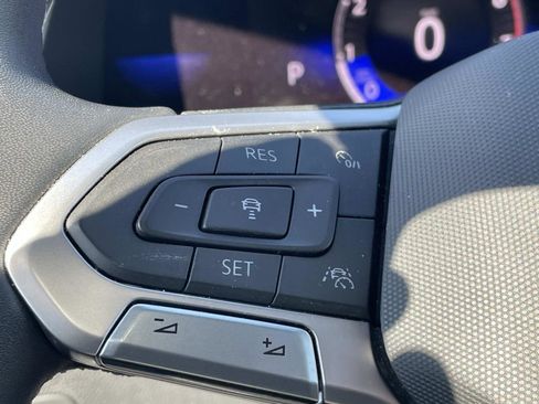 Certified 2023 Volkswagen Tiguan SE image 21