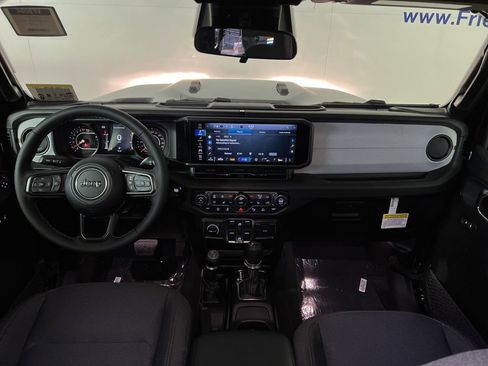 New 2026 Jeep Gladiator Sport image 20