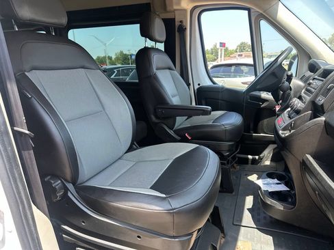 Used 2016 RAM ProMaster 2500 w/ Premium Appearance Group FWD image 15