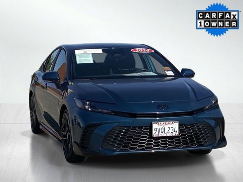 Certified 2026 Toyota Camry SE w/ Convenience Package image 13