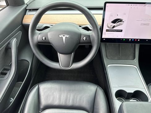 Used 2021 Tesla Model 3 Standard Range Plus RWD image 4