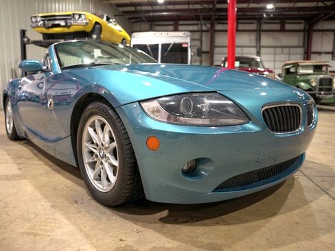 Used 2005 BMW Z4 2.5i RWD image 12