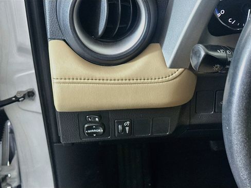Used 2016 Toyota RAV4 XLE FWD image 16