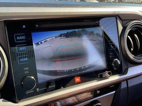 Used 2017 Toyota Tacoma Limited w/ Tow Package image 26