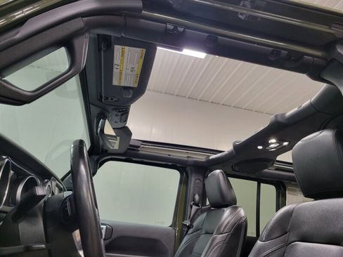 Used 2023 Jeep Wrangler Unlimited Sahara AWD/4WD image 42